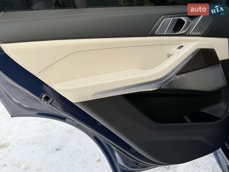 Внедорожник / Кроссовер BMW X5 2022 в Харькове