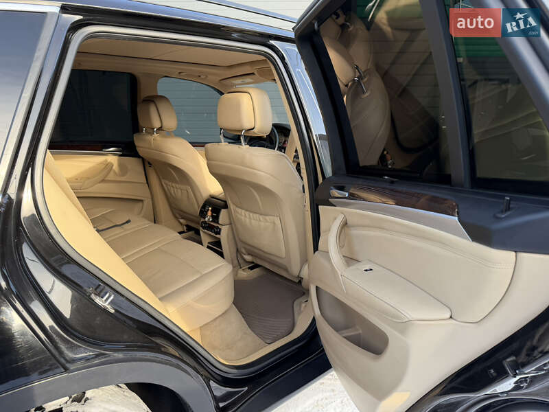 Внедорожник / Кроссовер BMW X5 2012 в Коломые