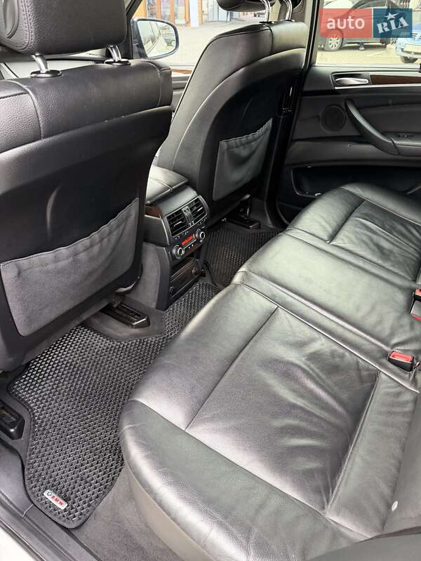 Внедорожник / Кроссовер BMW X5 2011 в Одессе