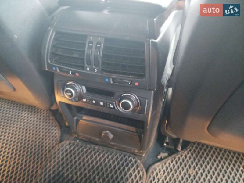 Внедорожник / Кроссовер BMW X5 2010 в Харькове