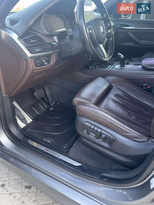 Внедорожник / Кроссовер BMW X5 2015 в Вознесенске