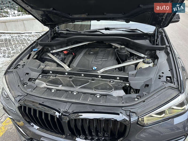 Внедорожник / Кроссовер BMW X5 2018 в Киеве