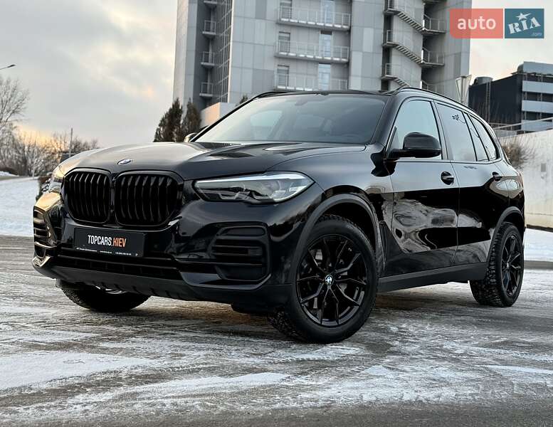 Внедорожник / Кроссовер BMW X5 2022 в Киеве