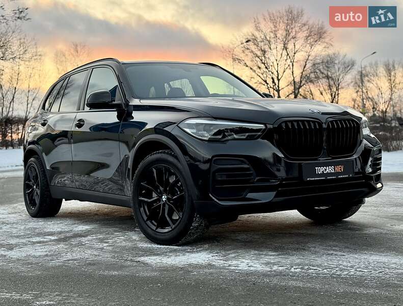 Внедорожник / Кроссовер BMW X5 2022 в Киеве