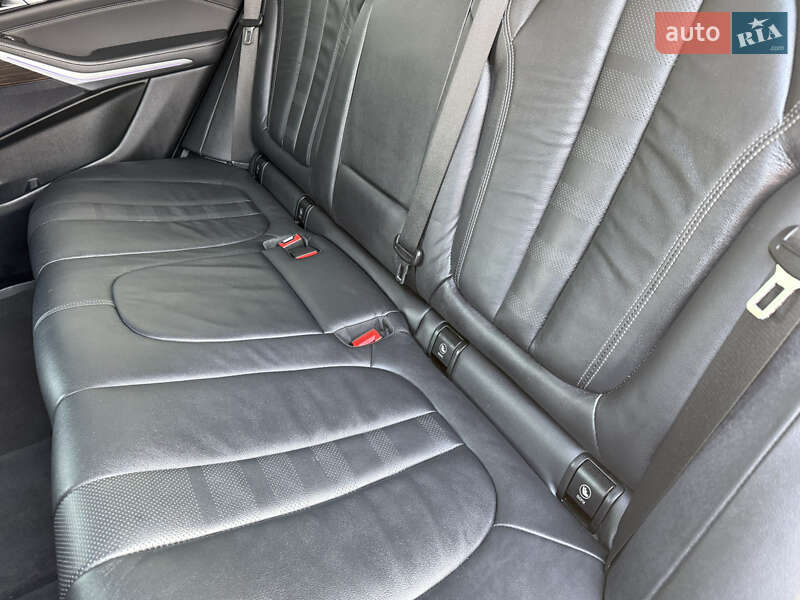 Внедорожник / Кроссовер BMW X5 2019 в Киеве