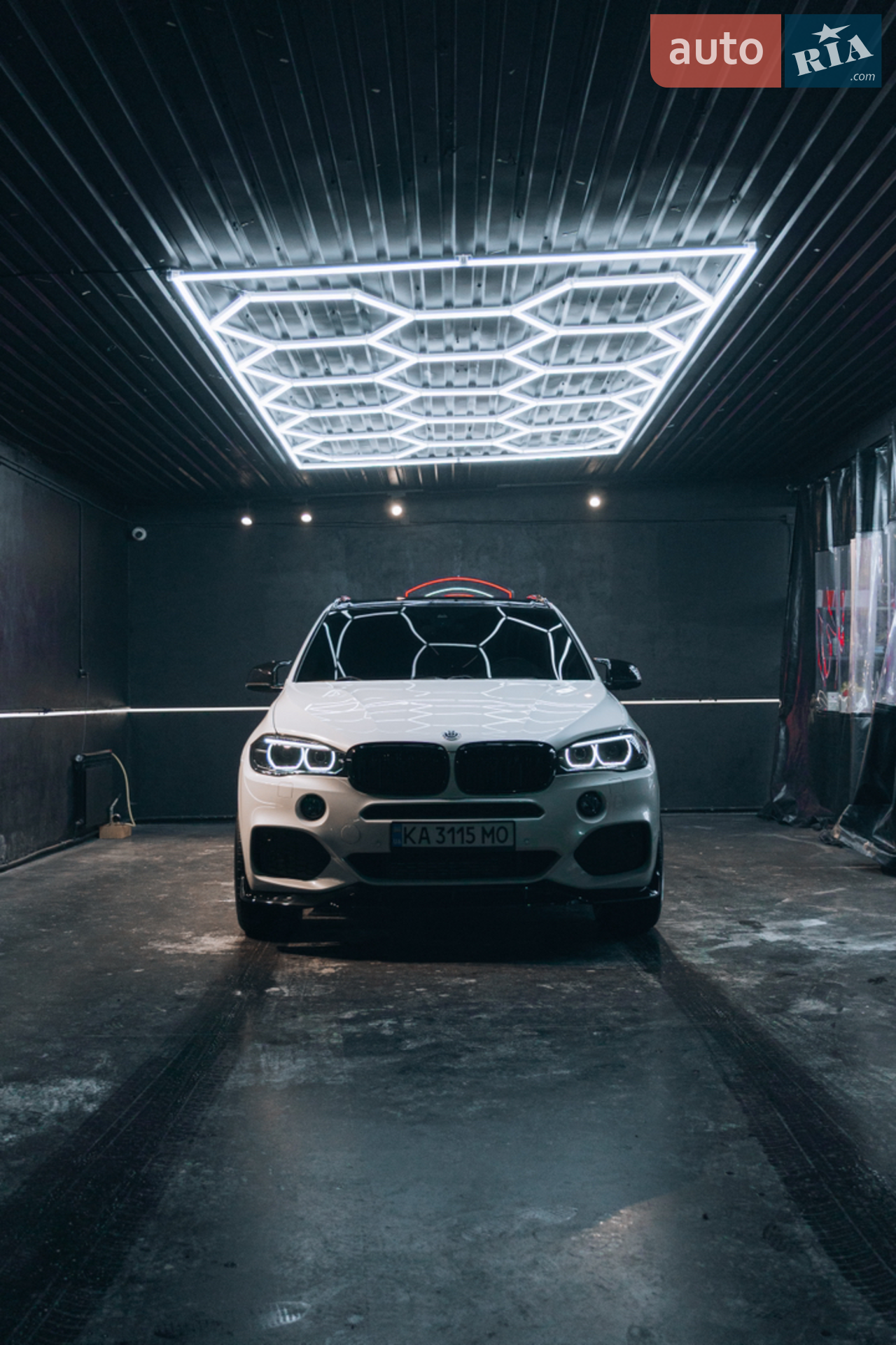 2017 BMW X5 - мініатюра 2