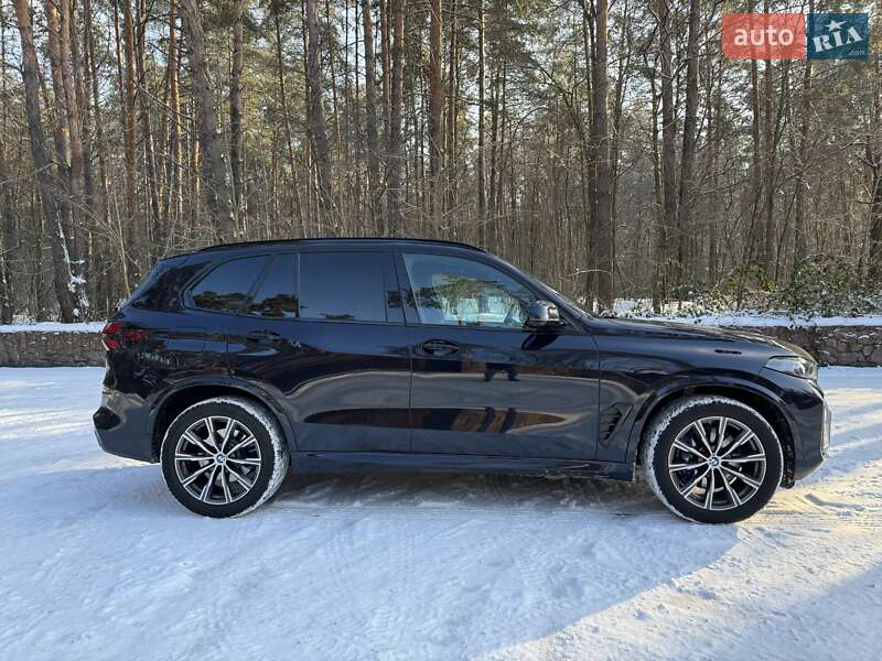 Внедорожник / Кроссовер BMW X5 2024 в Киеве