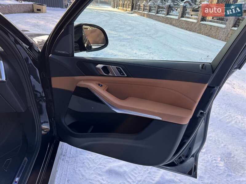 Внедорожник / Кроссовер BMW X5 2024 в Киеве