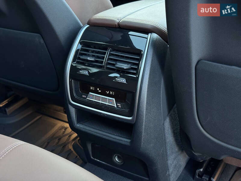 Внедорожник / Кроссовер BMW X5 2022 в Киеве