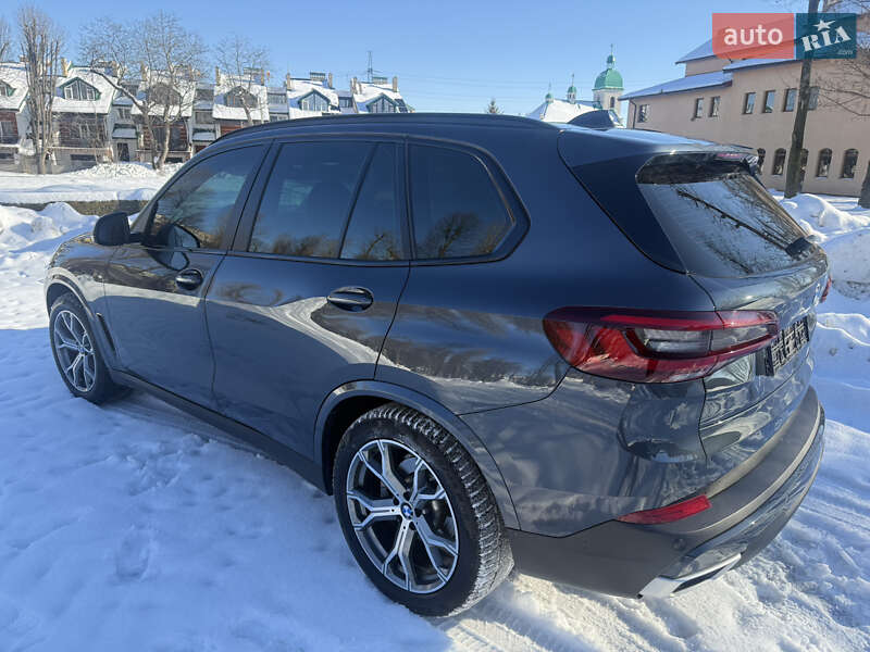Внедорожник / Кроссовер BMW X5 2022 в Львове