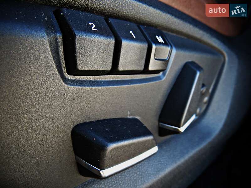 Внедорожник / Кроссовер BMW X5 2013 в Черкассах фото 9 Внедорожник / Кроссовер BMW X5 2013 в Черкассах