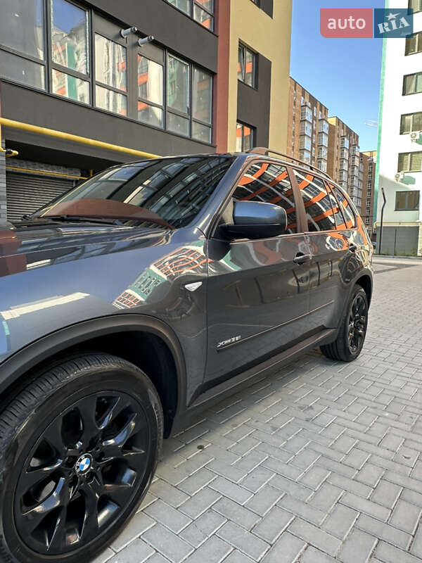Внедорожник / Кроссовер BMW X5 2010 в Житомире
