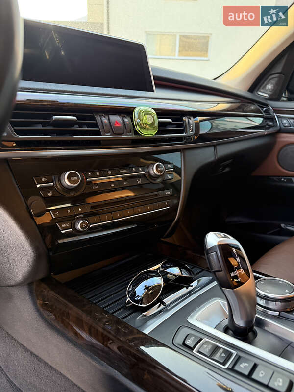 Внедорожник / Кроссовер BMW X5 2015 в Ровно