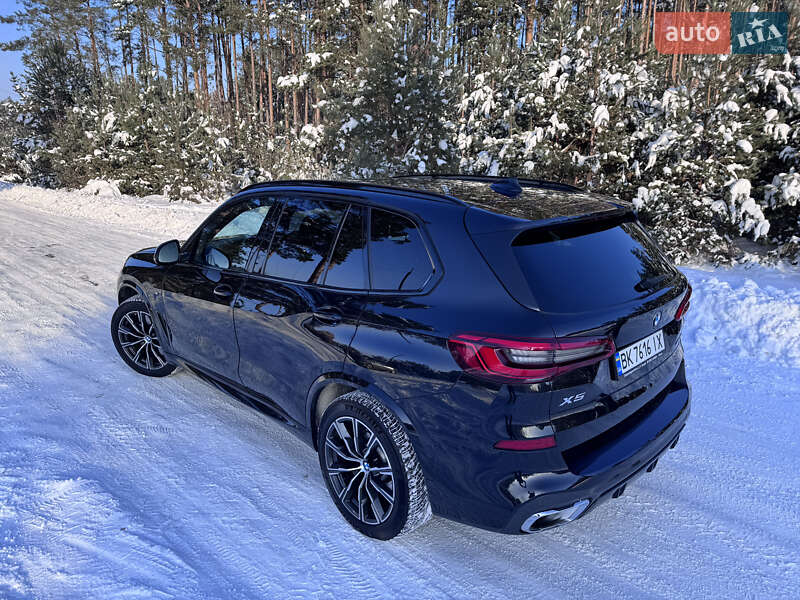 Внедорожник / Кроссовер BMW X5 2018 в Ровно