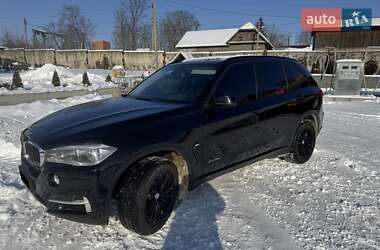 Позашляховик / Кросовер BMW X5 2015 в Чернівцях
