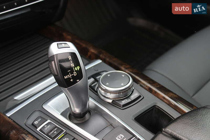 Внедорожник / Кроссовер BMW X5 2015 в Днепре