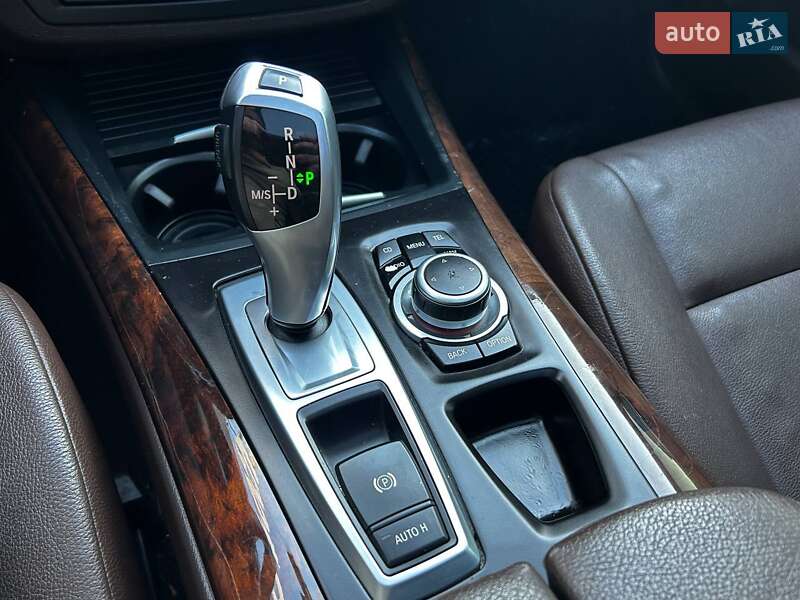 Внедорожник / Кроссовер BMW X5 2010 в Киеве