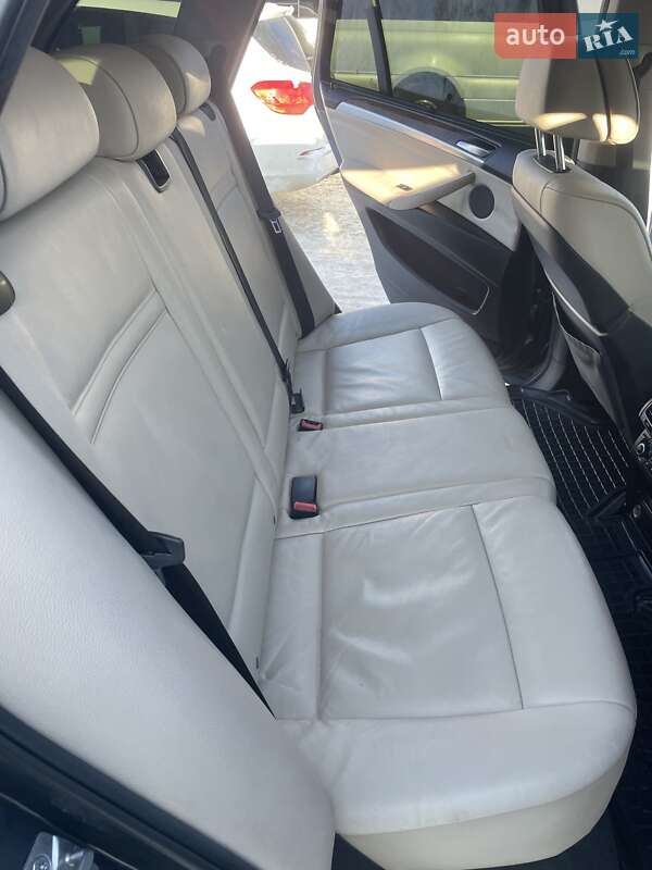 Внедорожник / Кроссовер BMW X5 2012 в Ковеле