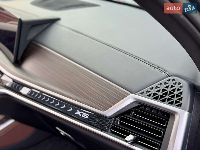 Внедорожник / Кроссовер BMW X5 2024 в Киеве