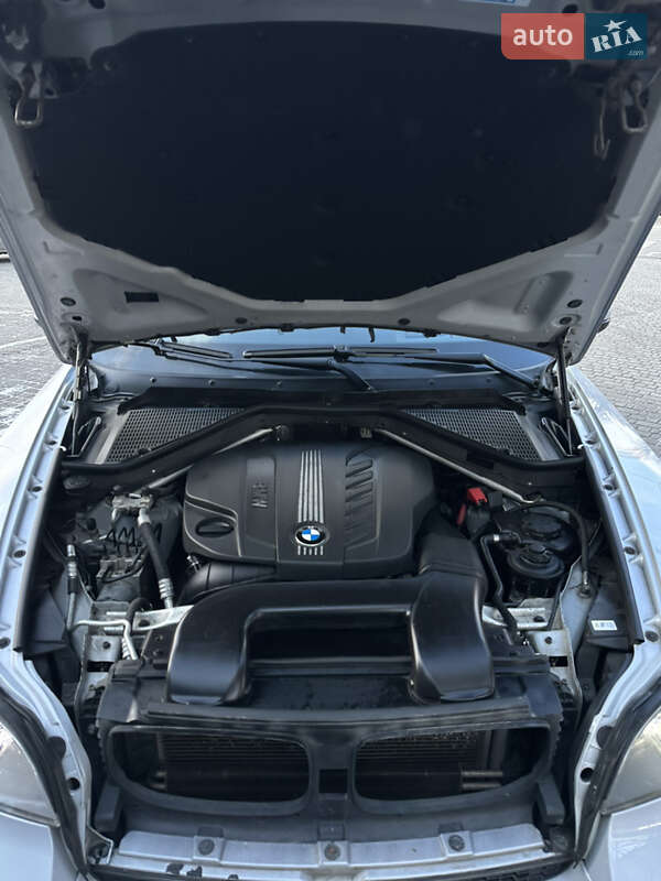 Внедорожник / Кроссовер BMW X5 2010 в Южноукраинске