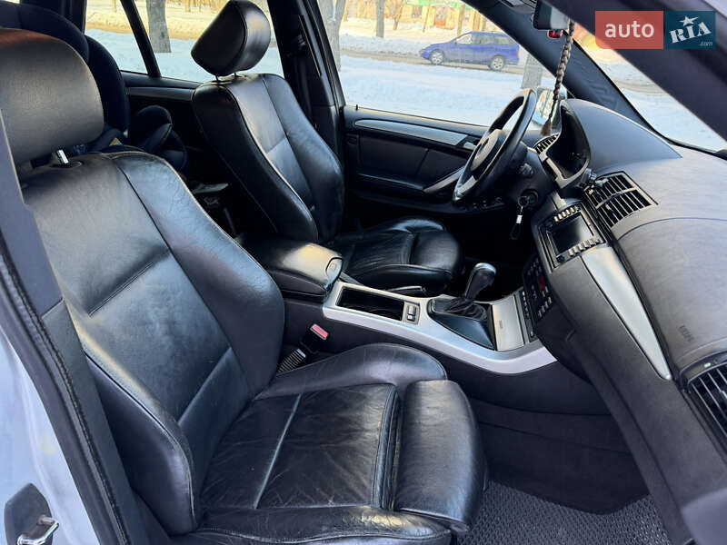 Внедорожник / Кроссовер BMW X5 2002 в Ровно