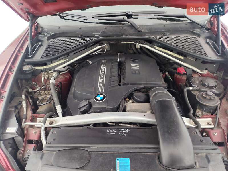 Внедорожник / Кроссовер BMW X5 2010 в Козове