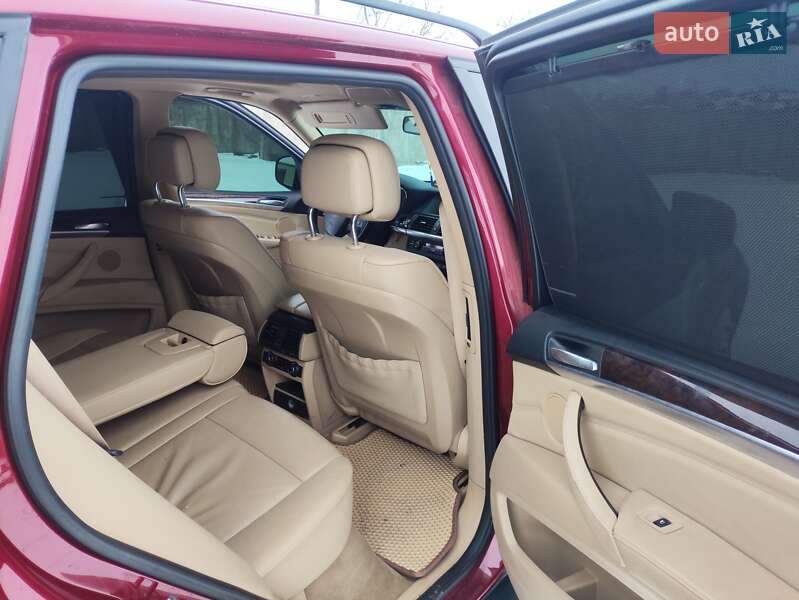 Внедорожник / Кроссовер BMW X5 2010 в Козове