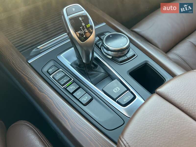 Внедорожник / Кроссовер BMW X5 2014 в Ровно