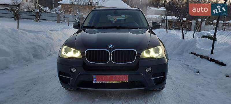 Внедорожник / Кроссовер BMW X5 2012 в Дубно