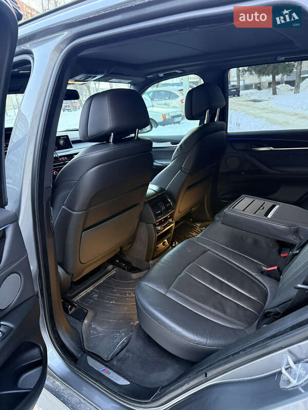 Внедорожник / Кроссовер BMW X5 2017 в Новояворовске