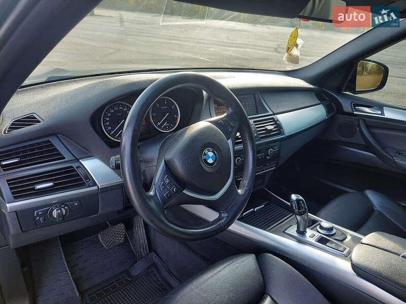 Позашляховик / Кросовер BMW X5 2010 в Чернівцях фото 5 Позашляховик / Кросовер BMW X5 2010 в Чернівцях
