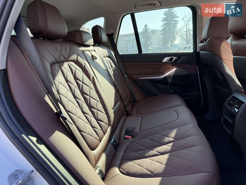 Внедорожник / Кроссовер BMW X5 2023 в Ужгороде