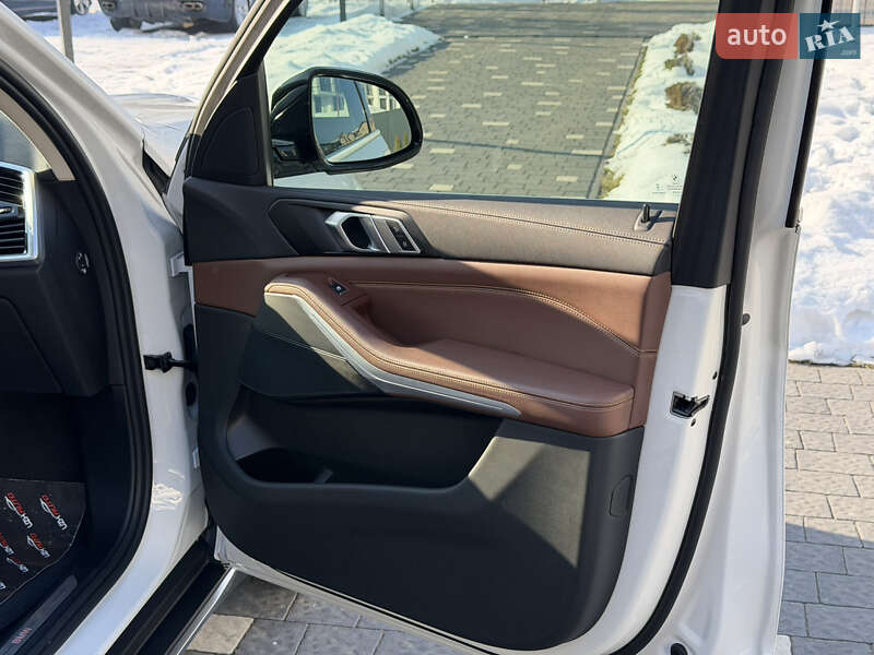 Внедорожник / Кроссовер BMW X5 2023 в Ужгороде