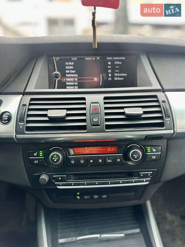 Внедорожник / Кроссовер BMW X5 2010 в Черновцах