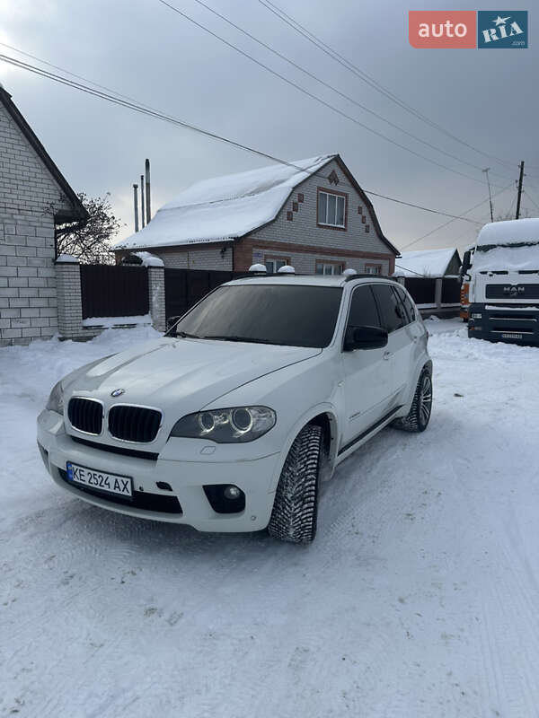 Внедорожник / Кроссовер BMW X5 2011 в Андреевке