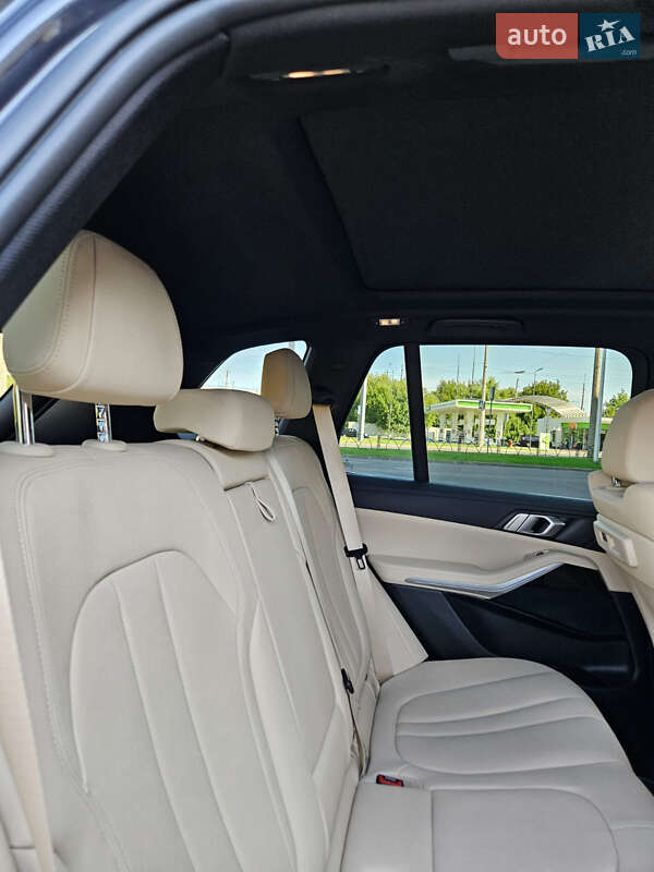 Внедорожник / Кроссовер BMW X5 2020 в Луцке
