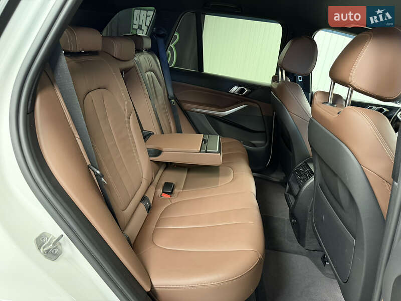 Внедорожник / Кроссовер BMW X5 2021 в Киеве