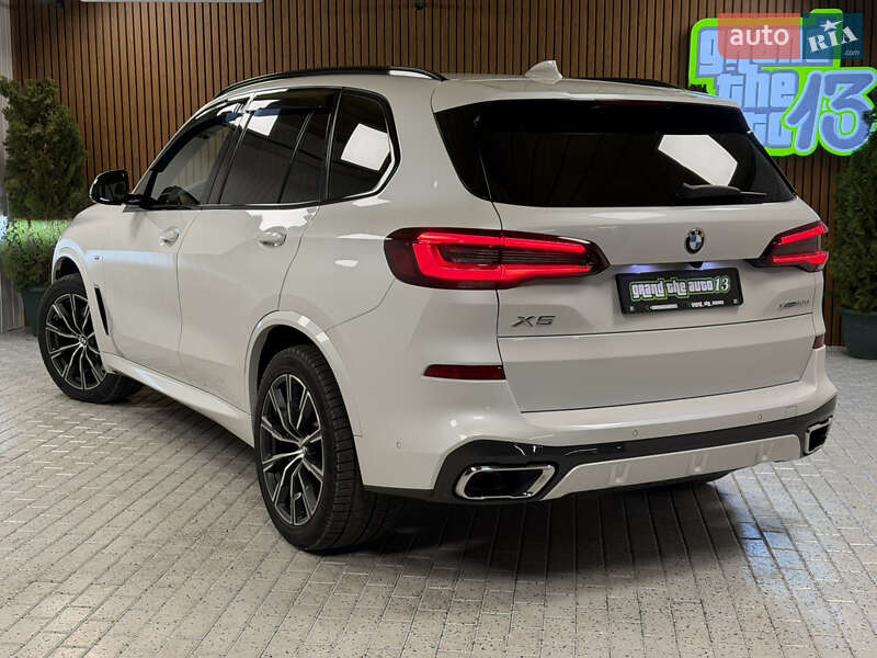 Внедорожник / Кроссовер BMW X5 2021 в Киеве