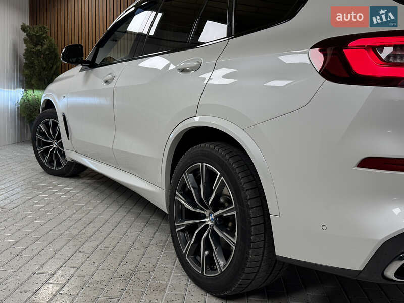 Внедорожник / Кроссовер BMW X5 2021 в Киеве