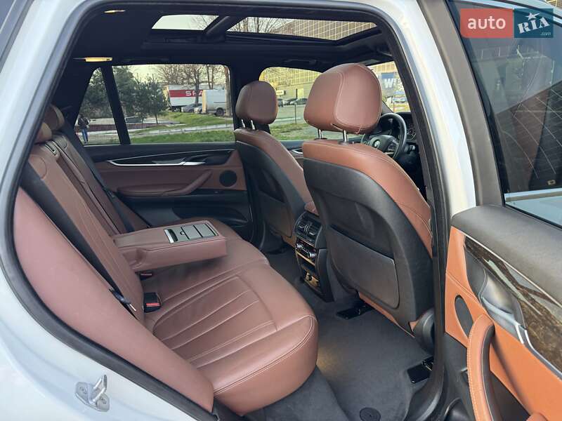 Внедорожник / Кроссовер BMW X5 2017 в Луцке