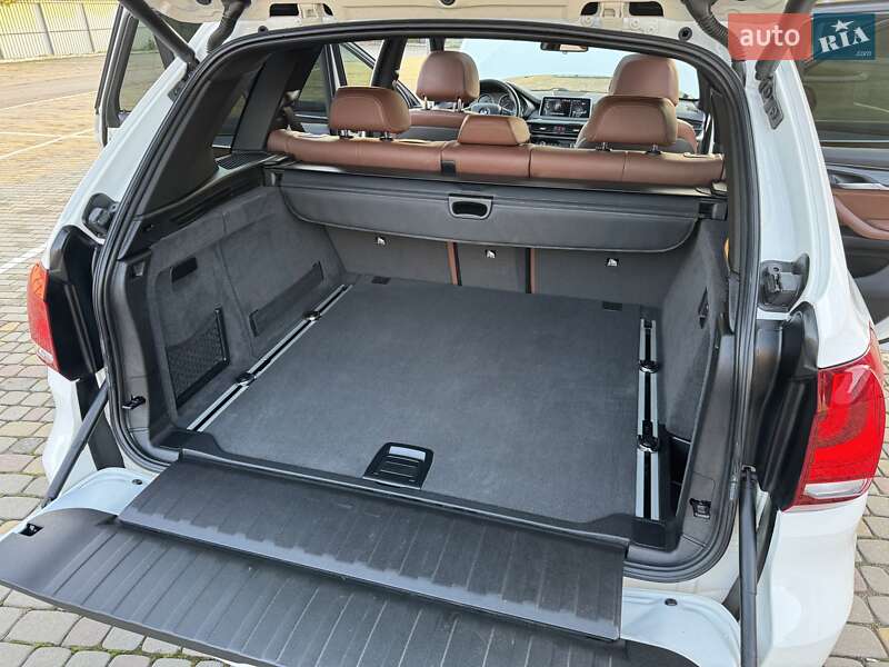 Внедорожник / Кроссовер BMW X5 2017 в Луцке