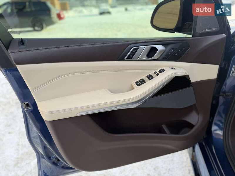 Внедорожник / Кроссовер BMW X5 2019 в Киеве