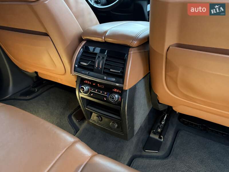 Позашляховик / Кросовер BMW X5 2014 в Луцьку