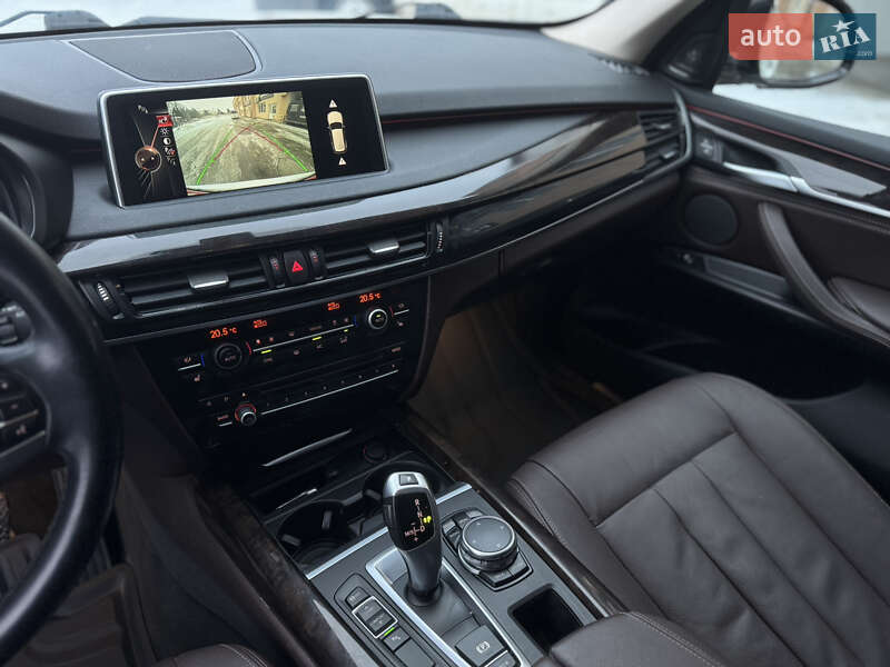 Позашляховик / Кросовер BMW X5 2015 в Луцьку