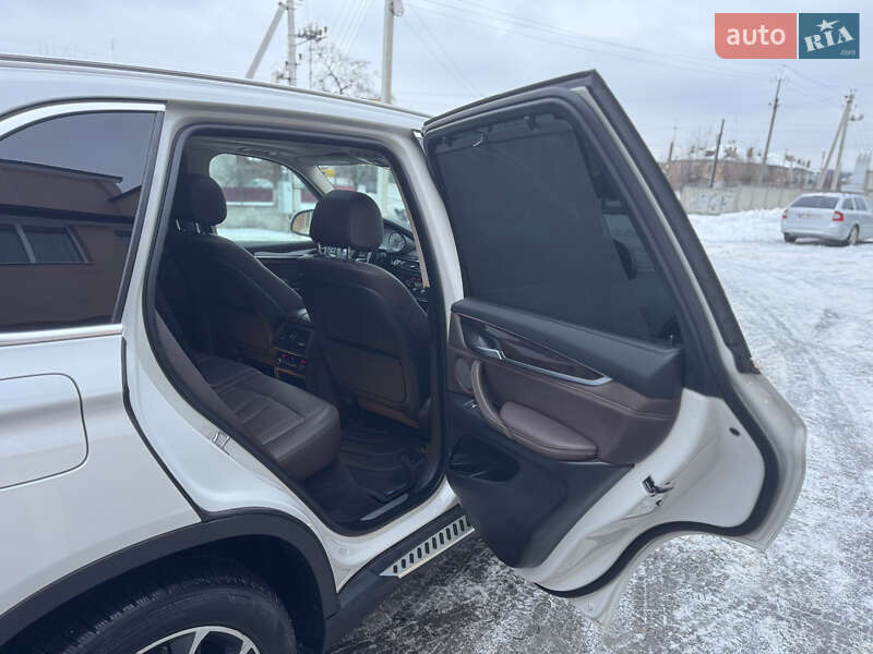 Позашляховик / Кросовер BMW X5 2015 в Луцьку