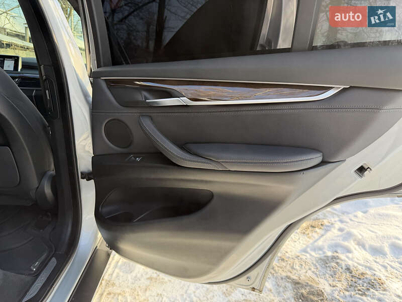 Внедорожник / Кроссовер BMW X5 2017 в Киеве