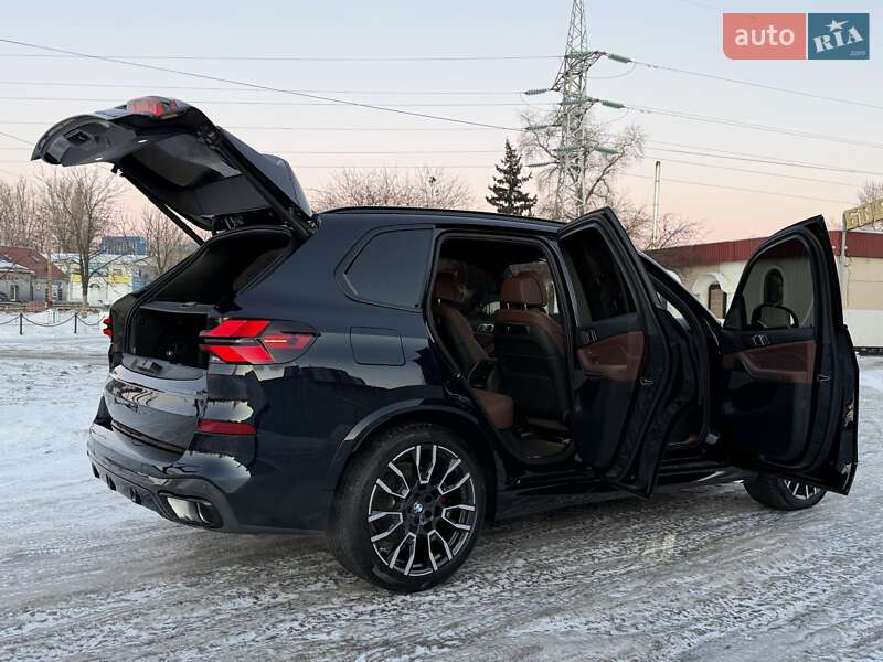 Внедорожник / Кроссовер BMW X5 2024 в Киеве