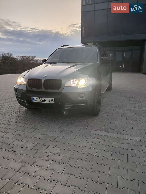 Внедорожник / Кроссовер BMW X5 2008 в Черновцах