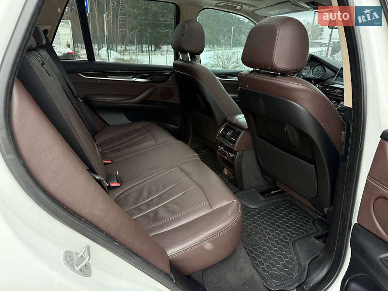 Позашляховик / Кросовер BMW X5 2015 в Києві фото 40 Позашляховик / Кросовер BMW X5 2015 в Києві