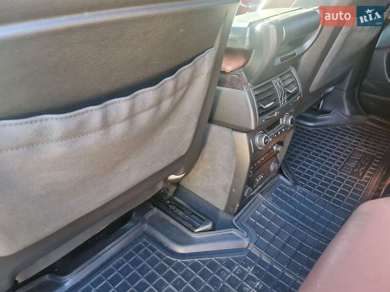 Позашляховик / Кросовер BMW X5 2011 в Первомайську фото 11 Позашляховик / Кросовер BMW X5 2011 в Первомайську